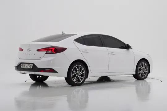 Hyundai Elantra (Avante)