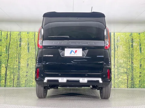 Mitsubishi Delica Mini