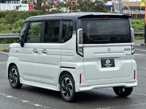Suzuki Spacia Custom
