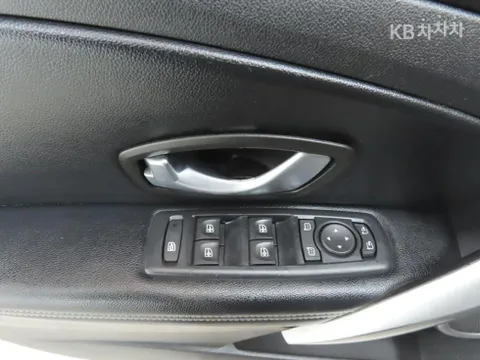 Renault SM3