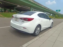 Mazda Mazda 3