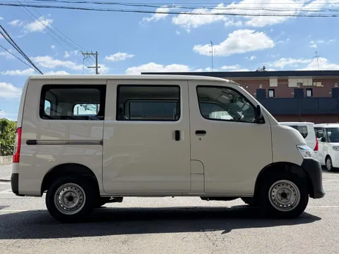 Toyota TownAce Van