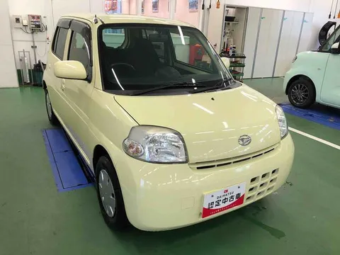 Daihatsu Esse