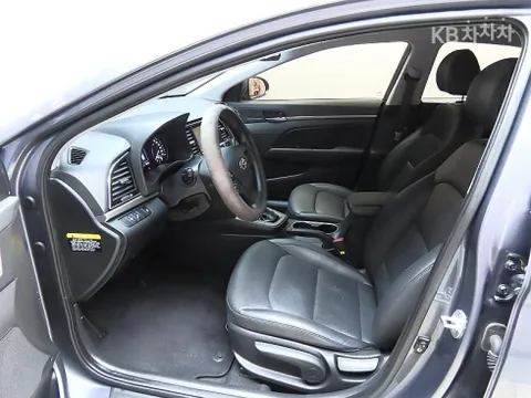 Hyundai Elantra (Avante)