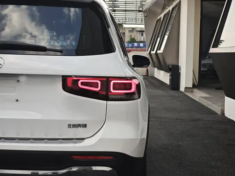 Mercedes-Benz Mercedes-Benz GLB
