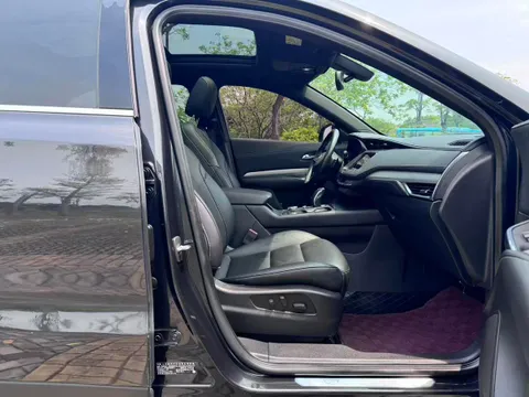 Cadillac XT4