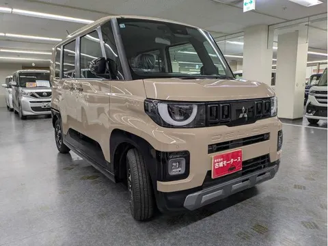Mitsubishi Delica Mini