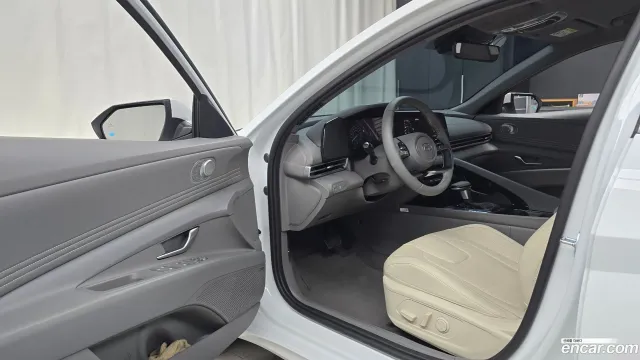 Hyundai Elantra (Avante)