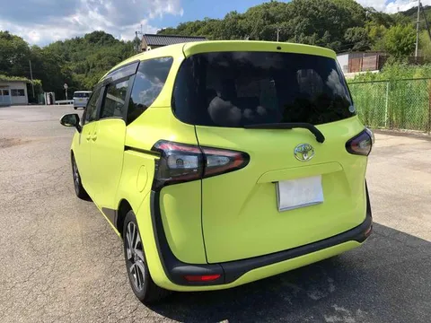 Toyota Sienta