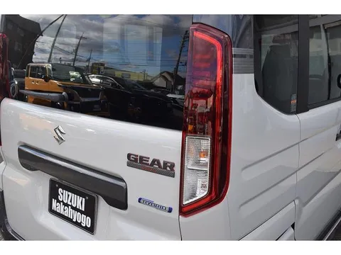 Suzuki Spacia Gear