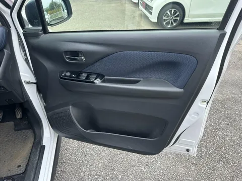 Mitsubishi eK X
