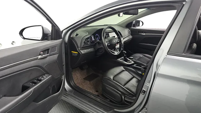 Hyundai Elantra (Avante)
