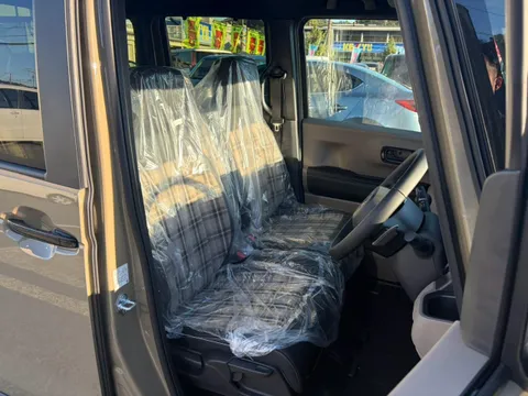 Honda N-BOX Joy