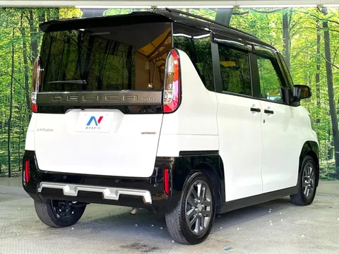 Mitsubishi Delica Mini