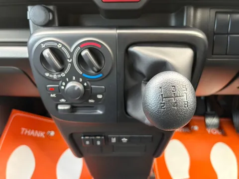 Mitsubishi Minicab Van