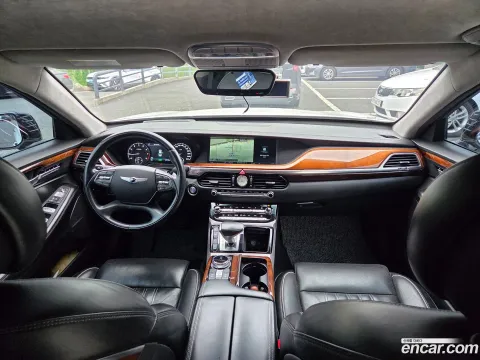 Genesis G90 (EQ900)