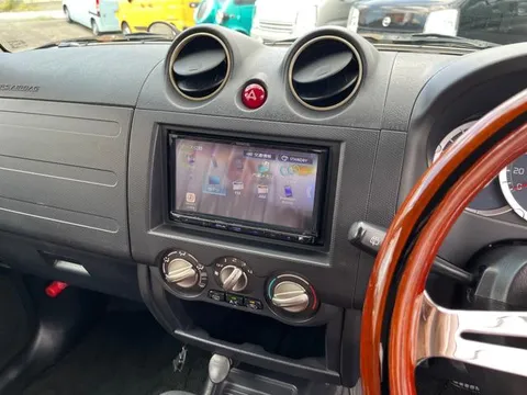 Nissan KIX