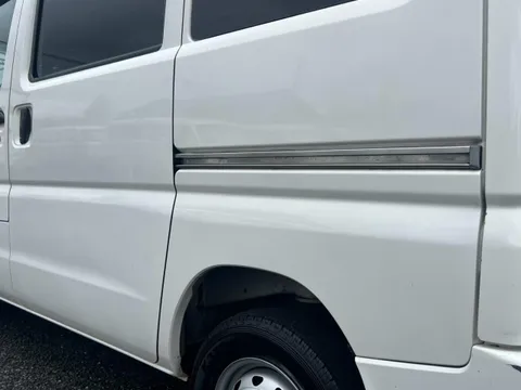 Mitsubishi Minicab Van