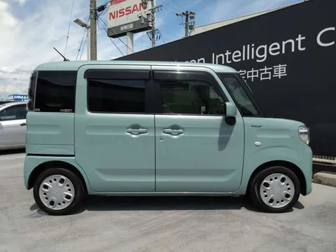 Suzuki Spacia