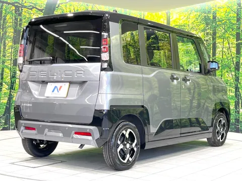 Mitsubishi Delica Mini