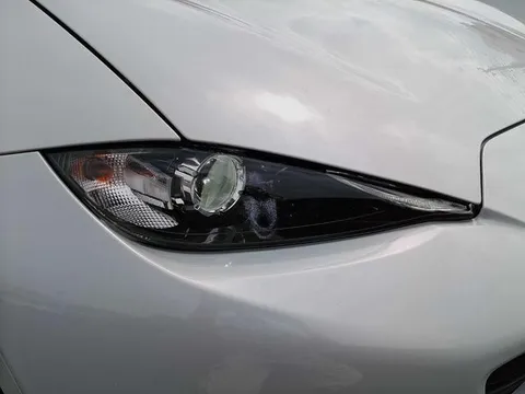 Mazda MX-5 (Roadster)