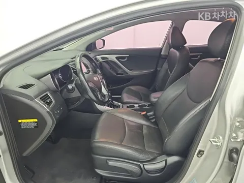 Hyundai Elantra (Avante)