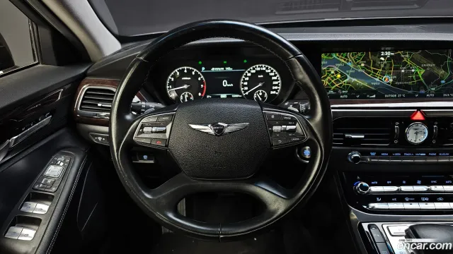 Genesis G90 (EQ900)