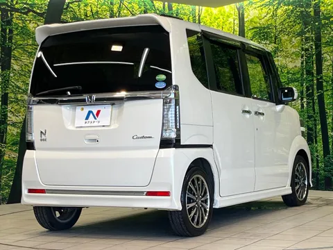 Honda N-BOX Custom