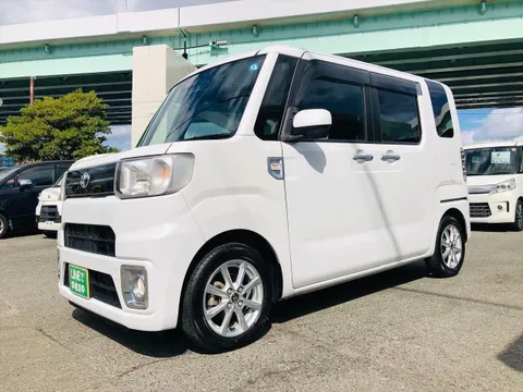 Toyota Pixis Mega