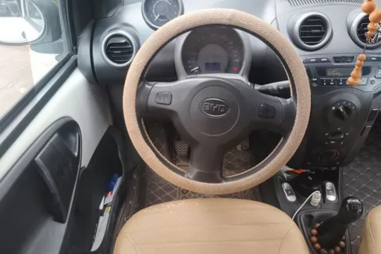 BYD F0