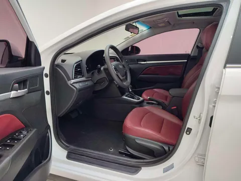 Hyundai Elantra (Avante)