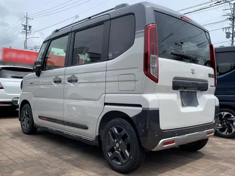 Suzuki Spacia Gear