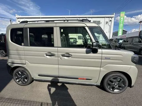 Suzuki Spacia Gear