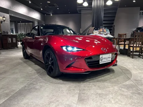 Mazda MX-5 (Roadster)
