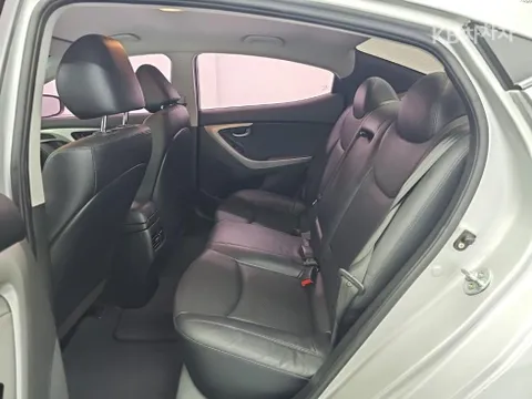 Hyundai Elantra (Avante)