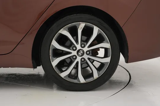 Hyundai Elantra (Avante)