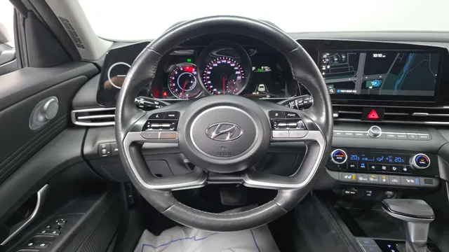 Hyundai Elantra (Avante)