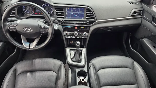 Hyundai Elantra (Avante)