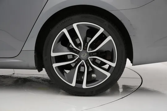 Renault Talisman (SM6)