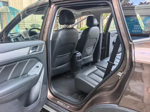 Roewe RX5