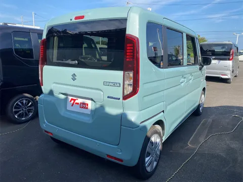 Suzuki Spacia