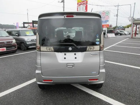 Suzuki Spacia Custom