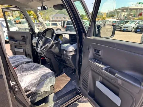 Suzuki Spacia Base