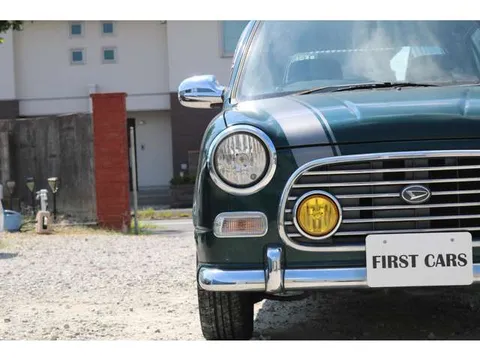 Daihatsu Mira Gino
