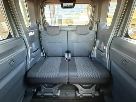 Toyota Pixis Mega