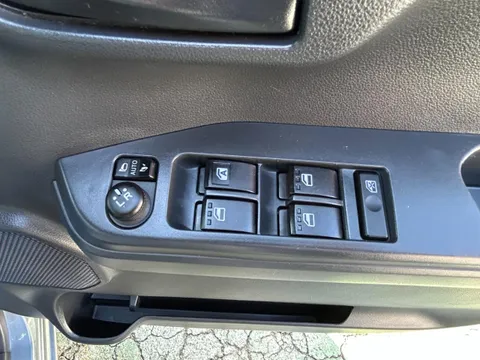 Toyota Pixis Mega