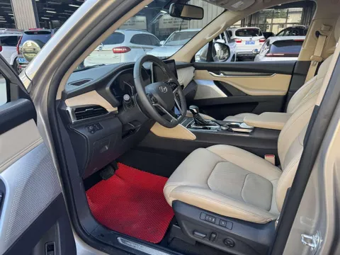 Maxus D90
