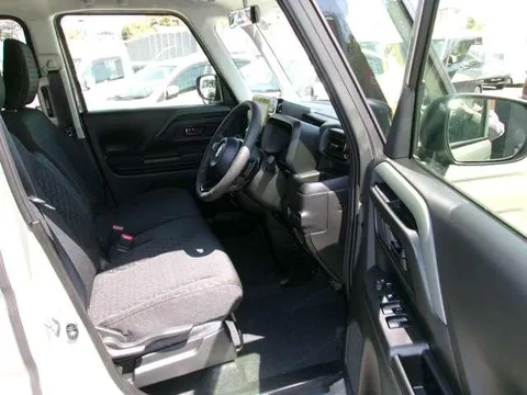 Suzuki Spacia Gear
