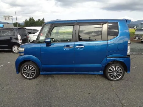 Honda N-BOX Plus Custom