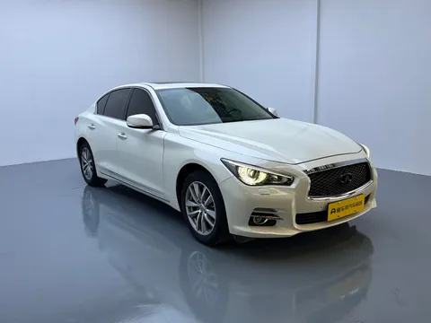 Infiniti Q50L